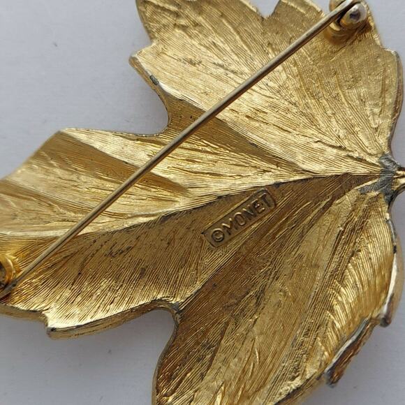 MONET Pin Lot of 2 Feather & Maple Leaf Brooch Textured Gold Tone Vintage Estate - Picture 7 of 10